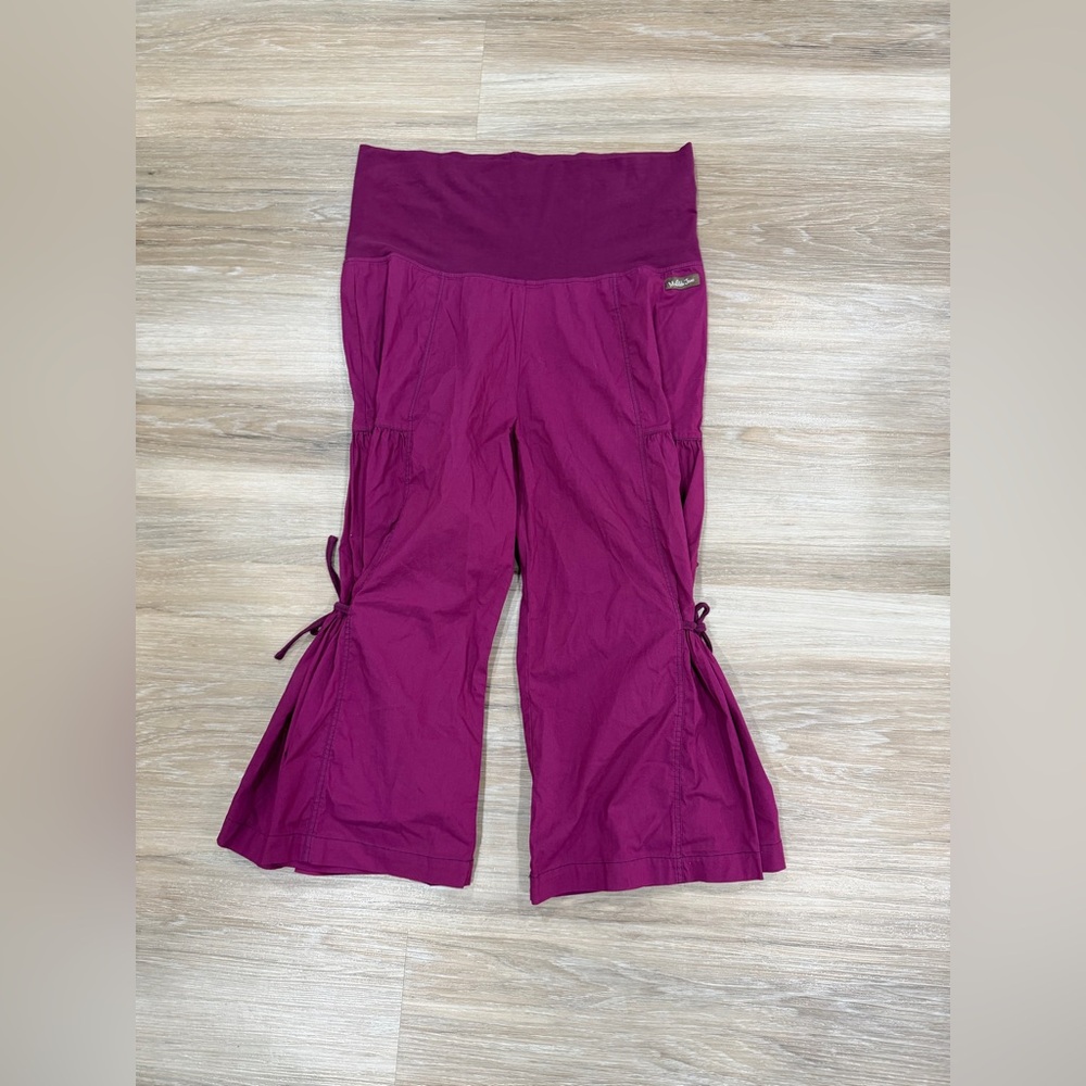 Matilda Jane Size M Palazzo Pants 
Capris Cropped Elastic Waist
Cranberry Red - Picture 9 of 13